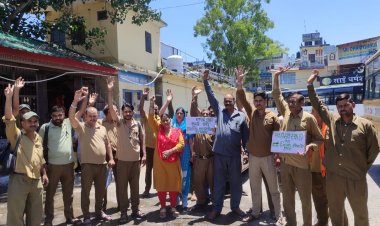 शिमला में आयोजित हुई परिचालकों की  बैठक के बाद गेट मीटिंग जारी