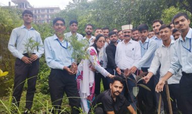 ज्योत्सना आईटीआई लोहारीं के प्रशिक्षुओं ने किया पौधारोपण