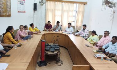 हमीरपुर शहर में बाल स्कूल मैदान के साथ लगते टीन शैडनुमा दुकानों को अब दोमंजिला बनाया जाएगा।