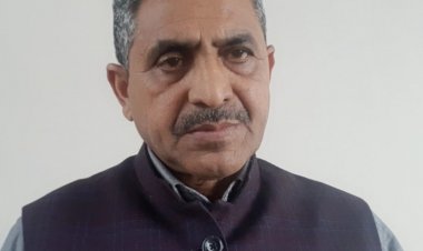 जैसे जैसे विधानसभा चुनावों का समय  घट रहा है वैसे वैसे भाजपा नेताओं में सत्ता छिनने का भय भी बढ़ता जा रहा