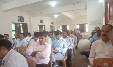 अमृत महोत्सव पर प्रदर्शनियां लगाएंगे शिक्षक 