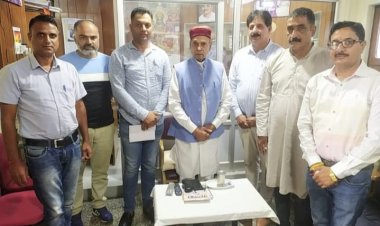 देशभर में आजादी का अमृत महोत्सव हर घर तिरंगा लहरा कर मनाया जा रहा है।