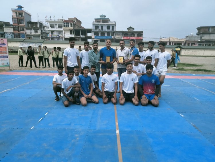 हिम आँचल एजुकेशन वेलफेयर सोसायटी द्वारा आयोजित  युवा खेल महोत्सव  के  सेमी फाइनल मैचों के उदघाटन