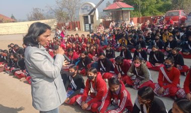 जाहू और बाहनवीं में विद्यार्थियों को दिए करियर संबंधी टिप्स