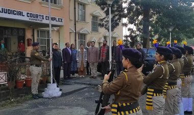 जिले के तीनों न्यायिक परिसरों में फहराया तिरंगा, विधिक साक्षरता शिविर लगाए