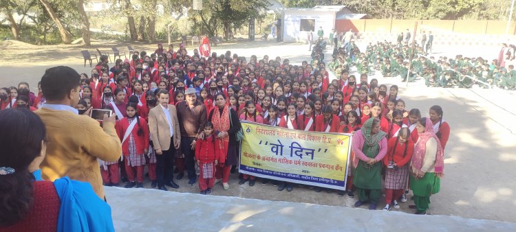 लड़कियों को मासिक धर्म और इसके प्रबंधन की हो सही जानकारी