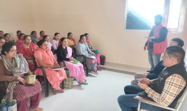 सुजानपुर और पटलांदर में महिलाओं को बताए उनके अधिकार