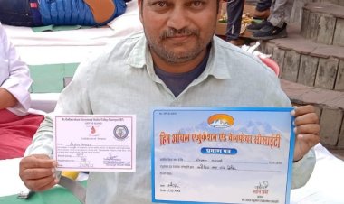 हमीरपुर के 100 प्रतिशत दिव्यांग राजन ने चौथी बार किया रक्तदान।