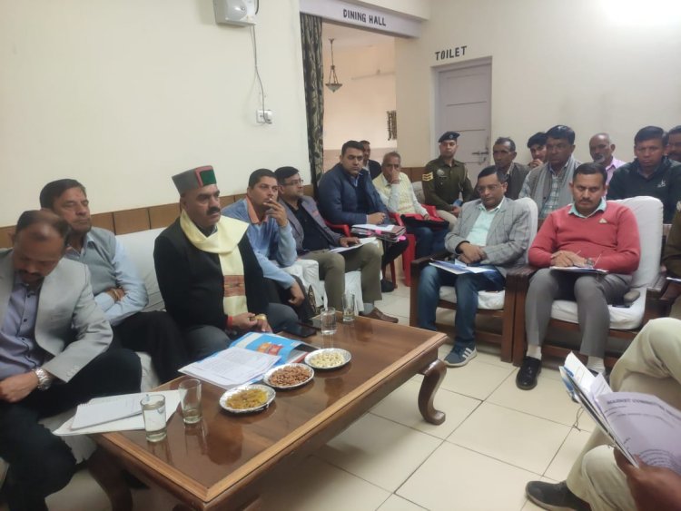 इंद्र दत्त लखनपाल ने सुनीं बड़सर के व्यापारियों की समस्याएं