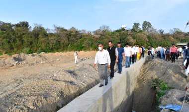 मुख्यमंत्री ने किया मेडिकल कॉलेज के निर्माणाधीन कैंपस और हेलीपोर्ट साइट का निरीक्षण सेरा के विश्राम गृह में दिन भर कई प्रतिनिधिमंडलों और आम लोगों से मिले मुख्यमंत्री