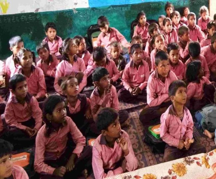 चार प्राइमरी स्कूल हुए बंद , एक सेकेंडरी स्कूल में छात्रों की कम हुई संख्या