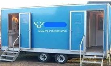 सार्वजनिक स्थानों पर मोबाइल शौचालय लगाने का कार्य शुरू