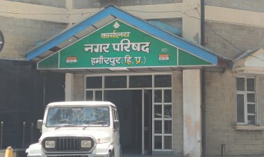 सफाई कर्मी शहर से समय पर नहीं उठा रहे कूडा