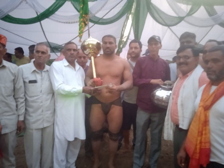 बलोह में सम्पन्न हुआ दंगल
