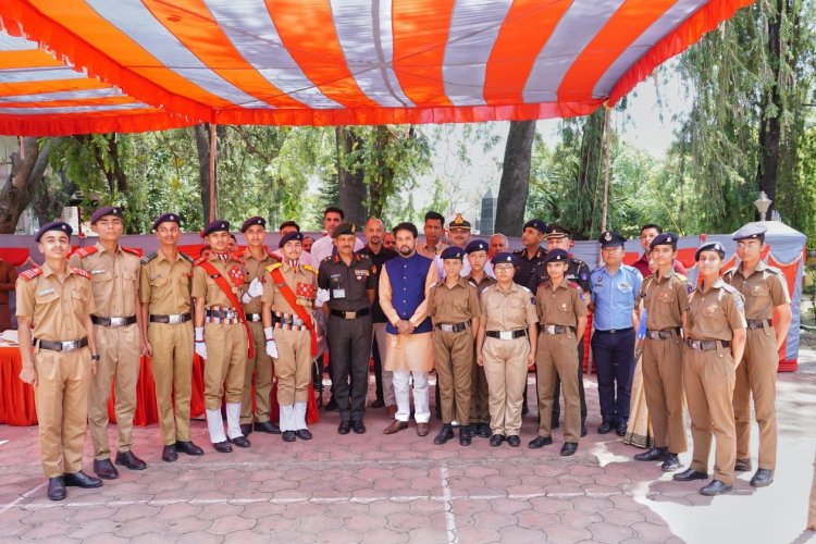 कांग्रेस ने कर्मचारियों से किए झूठे वादे: अनुराग ठाकुर