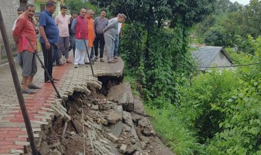इंद्र दत्त लखनपाल ने गांव-गांव जाकर लिया नुकसान का जायजा
