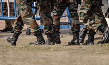 16 के करीब पूर्व सैनिक ही पूर्व कल्याण निदेशालय के रोजगार विभाग में दस्तावेज चेक करवाने पहुंचे