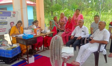 सांसद मोबाईल स्वास्थ्य सेवा टीम ने बड़सर विधानसभा के कलवाल पंचायत मे 85 लोगों का स्वास्थ्य जांचा