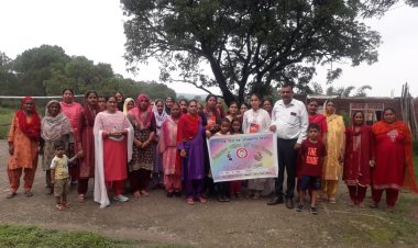 राष्ट्रीय पोषण अभियान के अंतर्गत, बेटी बचाओ बेटी पढ़ाओ अभियान के तहत महिलाओं को किया जागरूक