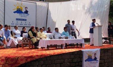 किताबें केवल ज्ञान देती हैं जीवन का प्रेक्टिकल नॉलेज खुद देख कर या स्वयं अनुभव करके मिलता है: धूमल