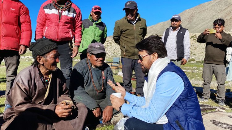 भारत-चीन सीमा से सटे सभी गांवों तक जल्द फ्री-डिश, आकाशवाणी भी होगी मजबूत: अनुराग ठाकुर