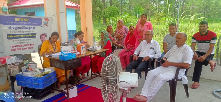 सांसद मोबाईल स्वास्थ्य सेवा टीम ने बड़सर विधानसभा के कलवाल पंचायत मे 85 लोगों का स्वास्थ्य जांचा