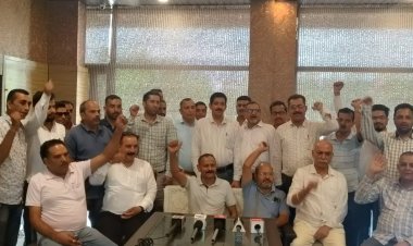 लोक निर्माण विभाग में दशकों से इलैक्ट्रीकल विंग कांट्रेक्टरों ने कंपोजिट टेंडर प्रणाली का पूरे जोर से विरोध जताया