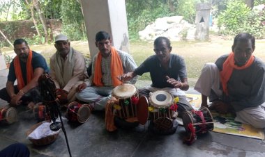 भगेटू की मंडली कर रही गुगा जाहर पीर का गुणगान