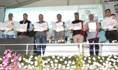 मुख्यमंत्री ने कर्मचारी चयन आयोग के स्थान पर राज्य चयन आयोग स्थापित करने की घोषणा की