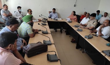 रैगिंग रोकने के लिए पूरी सतर्कता बरतें अधिकारी: डाॅ. रमेश भारती