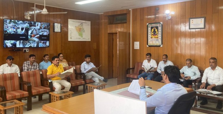 मतदान केंद्रों के युक्तिकरण पर राजनीतिक दलों के प्रतिनिधियों के साथ की चर्चा