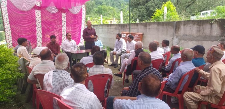 नेरी में लोगों को बताए अवैध डंपिंग के दुष्प्रभाव