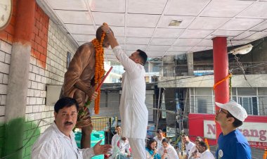 विधायक आशीष शर्मा ने राष्ट्रपिता महात्मा गांधी और देश के दूसरे प्रधानमंत्री लाल बहादुर शास्त्री की जयंती के अवसर पर उन्हें श्रद्धांजलि अर्पित की।