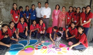 केंद्रीय विद्यालय हमीरपुर में रंगों से सजी रंगोलियाँ