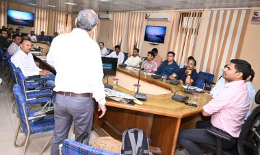 आपदा में नुक्सान से बचने के लिए सुरक्षित भवन निर्माण जरूरी: एडीसी