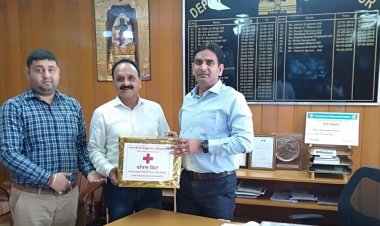 रैडक्रॉस सोसाइटी ने 10 और टीबी मरीज लिए गोद, डीसी ने सौंपी पोषण किट्स