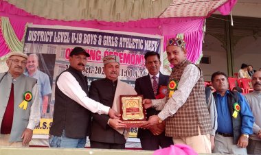 मैदान हो या क्लासरूम, कड़ी मेहनत करें विद्यार्थी: सुनील शर्मा बिट्टू