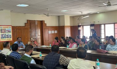 भोरंज में अधिकारियों को समझाई मतदाता सूचियों की पुनरीक्षण प्रक्रिया