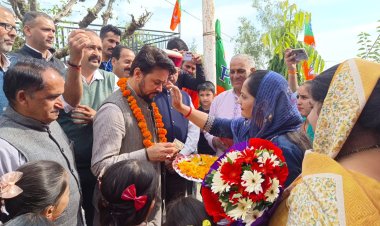 मोदी सरकार के नौ वर्षों के कार्यकाल में हर वर्ग हर क्षेत्र में हम हर तरह आगे बढ़े हैं : अनुराग ठाकुर