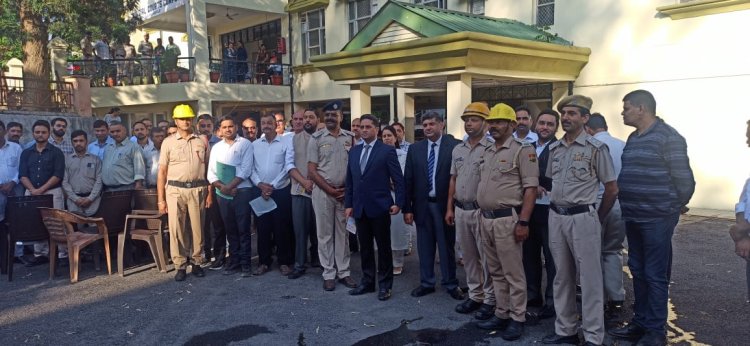 जिला न्यायिक परिसर में की माॅक ड्रिल, बचाव कार्यों का किया अभ्यास