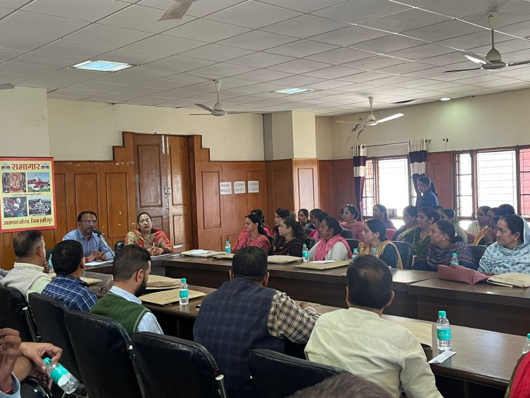भोरंज में अधिकारियों को समझाई मतदाता सूचियों की पुनरीक्षण प्रक्रिया