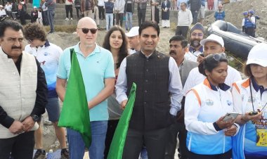 डीसी हेमराज बैरवा ने मिक्स मैराथन को दिखाई हरी झंडी