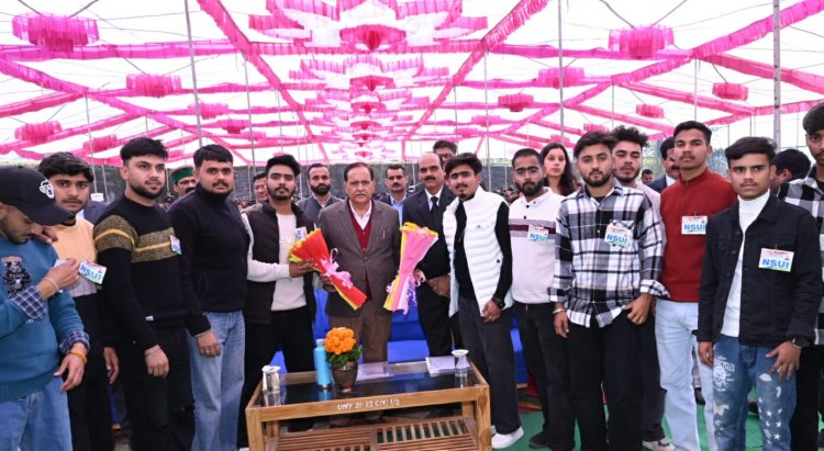प्रदेश सरकार ने कालेज लेक्चरर के सैकड़ों पद भरे -कुलदीप सिंह पठानिया