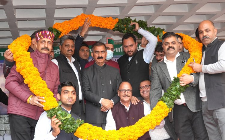 जिला हमीरपुर के प्रभावित परिवारों को मुख्यमंत्री ने जारी किए 14 करोड़ रुपये