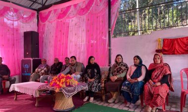 हमीरपुर के विधायक आशीष शर्मा ने ग्राम पंचायत बलोह में विधायक निधि से निर्मित शेड का उद्घाटन किया।