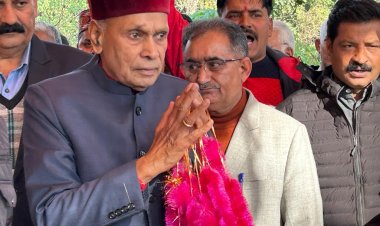 न घोषणापत्र में कहा न चुनावी वायदा किया न  गारंटी दी फिर भी प्रत्येक किसान के खाते में पहुंच रहा पैसा