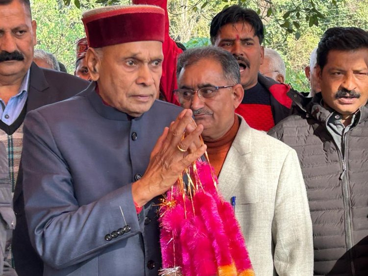 न घोषणापत्र में कहा न चुनावी वायदा किया न गारंटी दी फिर भी प्रत्येक किसान के खाते में पहुंच रहा पैसा