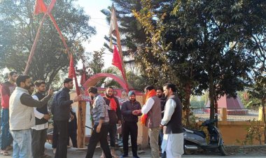 हमीरपुर में ‘तीर्थ स्वच्छता अभियान’ में शामिल हुए तिलक राज शर्मा, कहा- 14 जनवरी से 22 जनवरी तक देशभर में अभियान चला रही है भाजपा