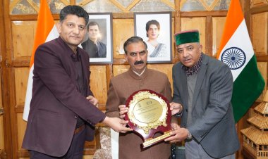 राष्ट्रीय पुरस्कार से सम्मानित होने पर मुख्यमंत्री ने राज्य सहकारी बैंक की सराहना की स्वयं सहायता समूह बैंक लिंकेज के लिए मिला पुरस्कार