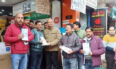 सरकारी योजनाओं के प्रचार के लिए स्वयं फील्ड में उतरे सुनील शर्मा बिट्टू